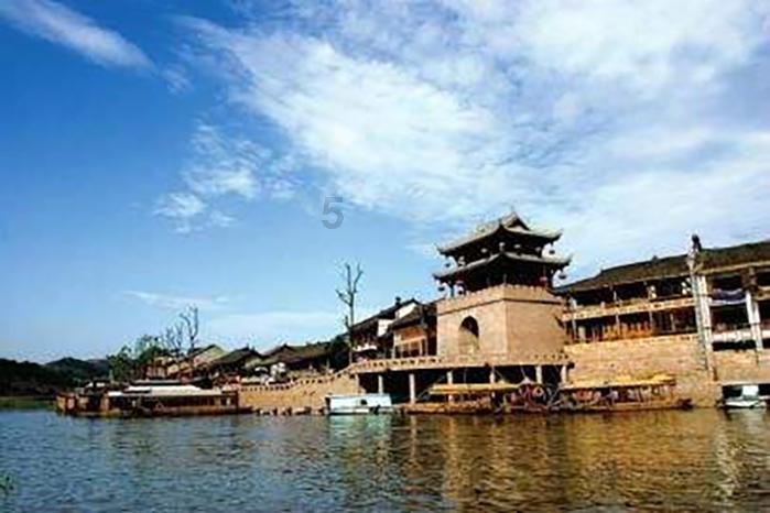 没有西方一样能赢？小特朗普“仗义执言”，反遭乌外长怒怼